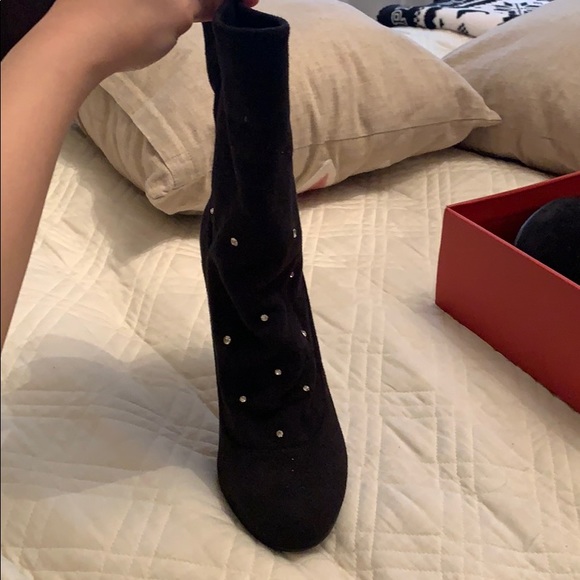 Boots - Picture 2 of 7